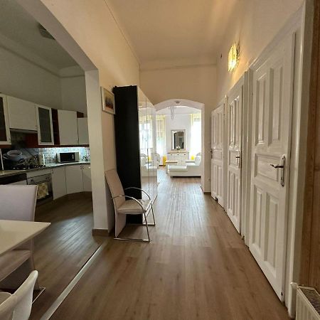 Park Danubes View Central Market Budapest Apartment ภายนอก รูปภาพ